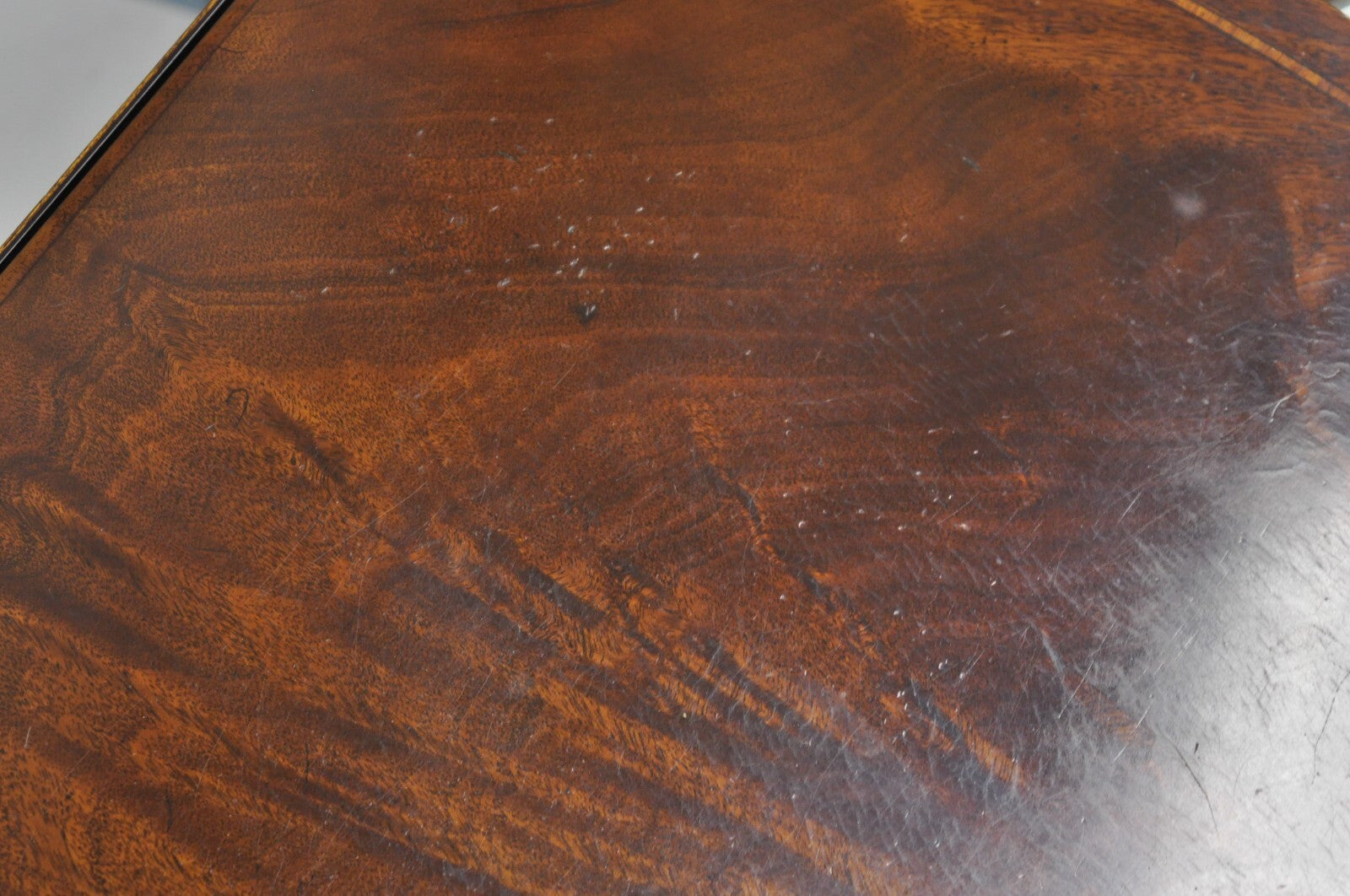 Vintage Beacon Hill Federal Small Mahogany Dropleaf Pembroke End Tables - a Pair