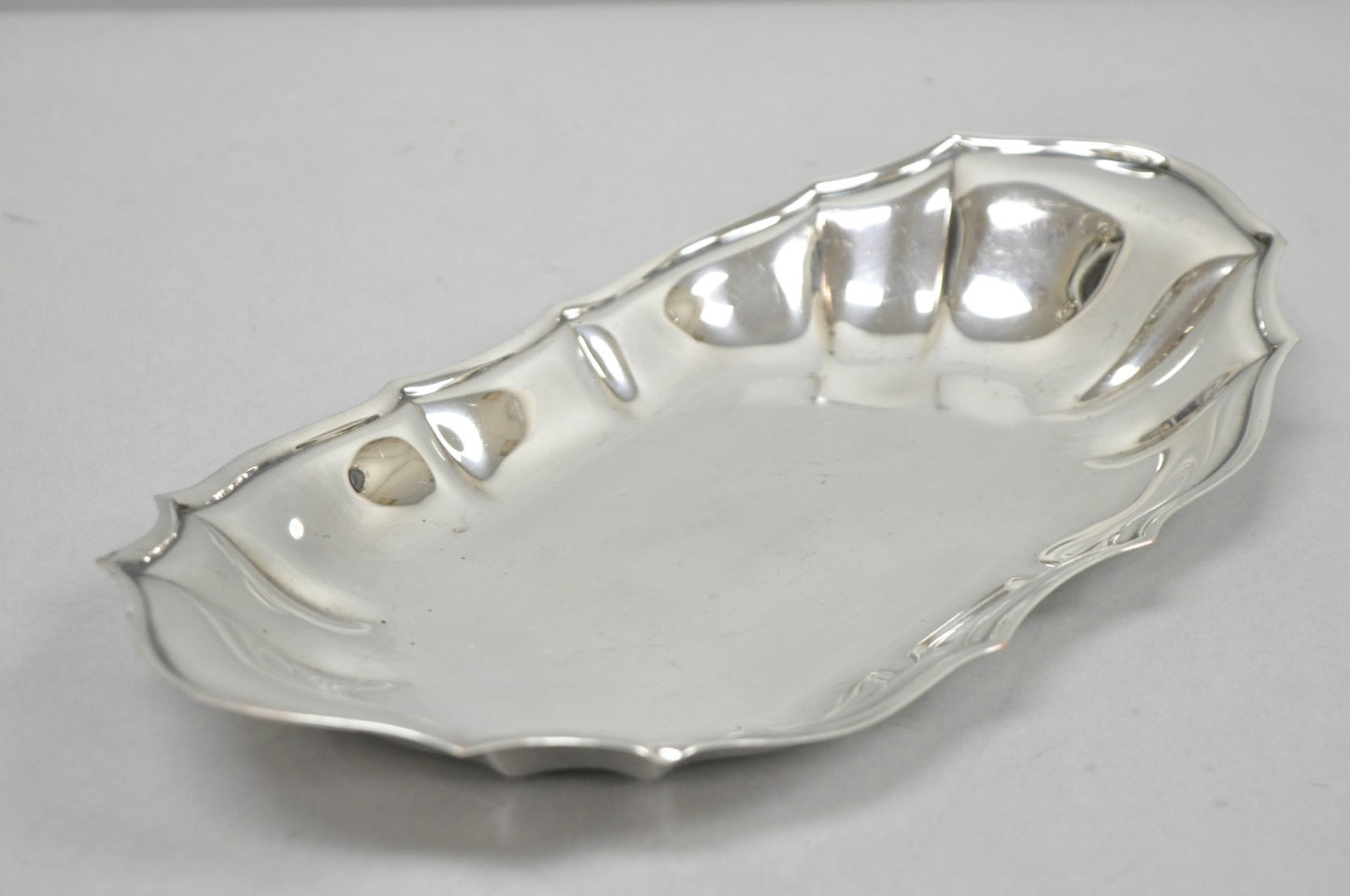 Vintage English Victorian Style Scalloped Oval Narrow Silver Plated Trinket Dish