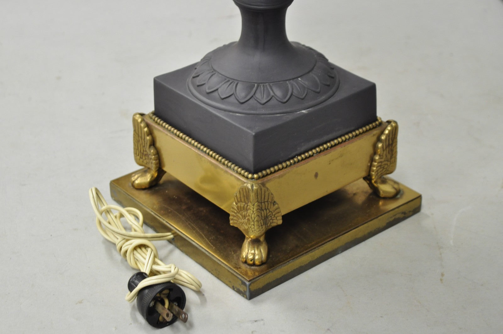 Warren Kessler French Neoclassical Empire Black Basalt Large Urn Table Lamp