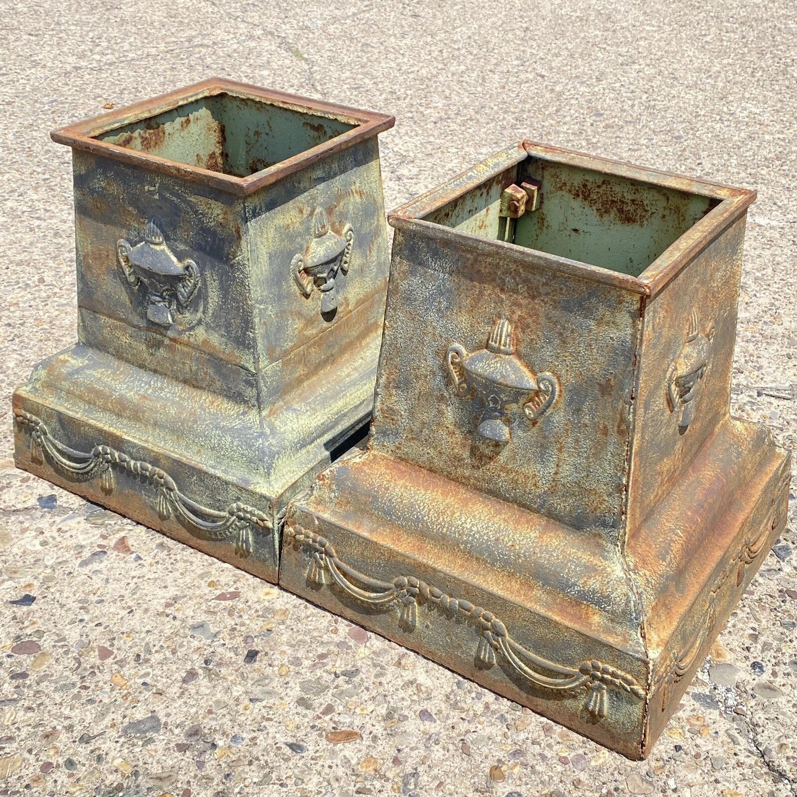 Vintage Neoclassical Style Green Cast Iron Garden Planter Urn Pedestal Base Pair