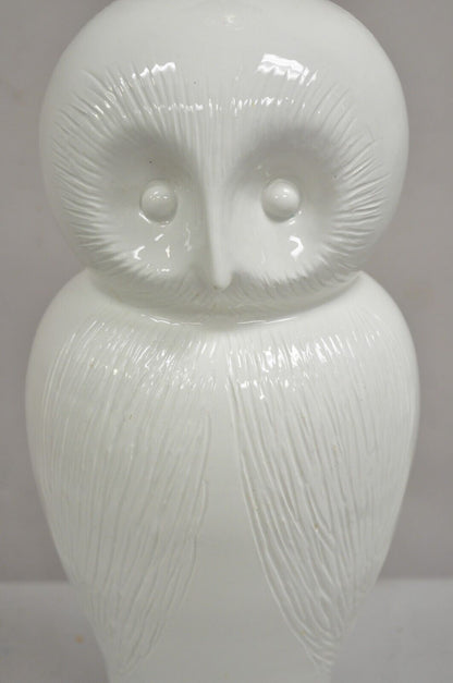 Vintage Mid Century Modern White Ceramic Porcelain Owl Form Table Lamp