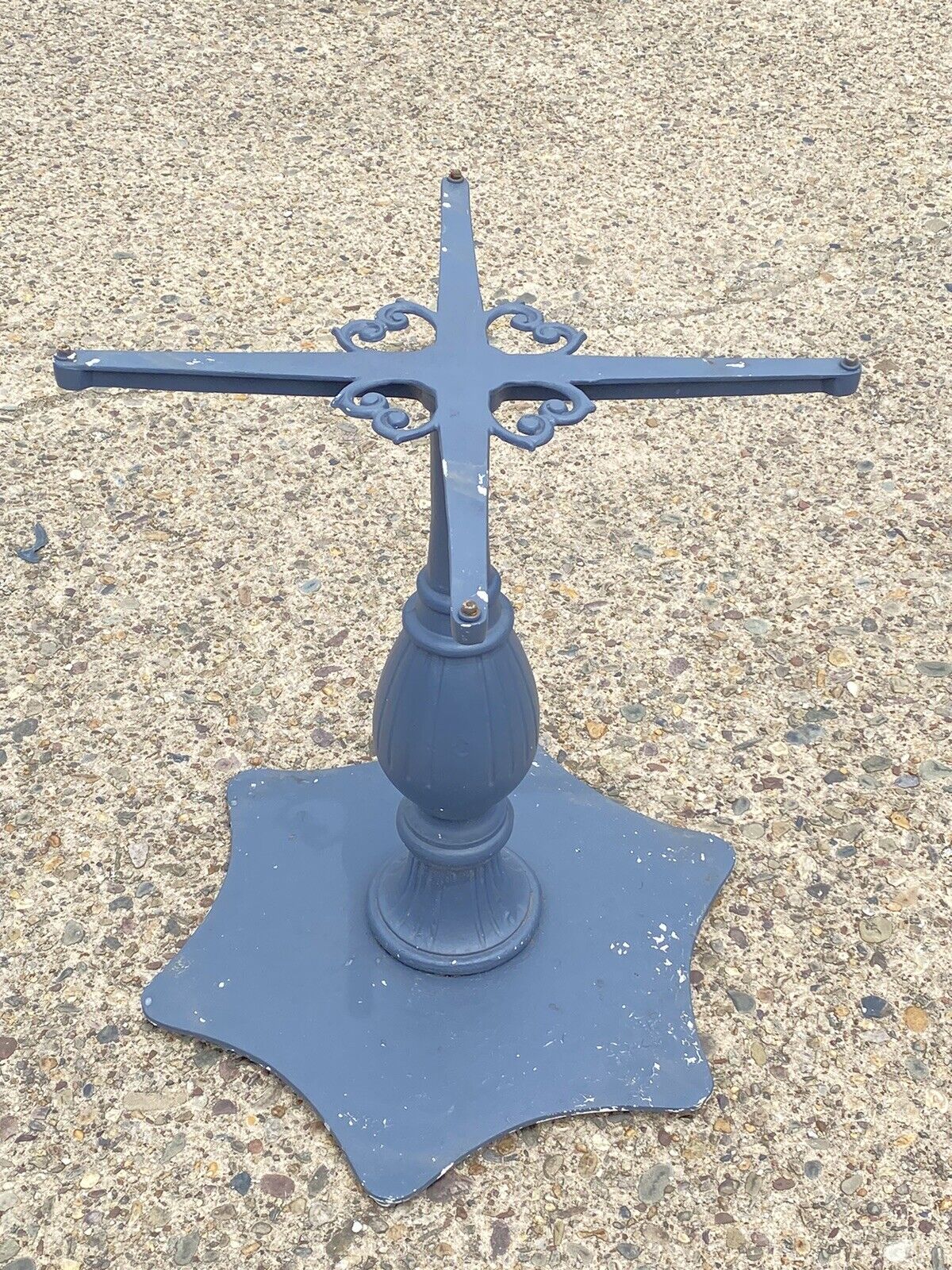 Vintage Cast Aluminum Hollywood Regency Dining Center Table Pedestal Base