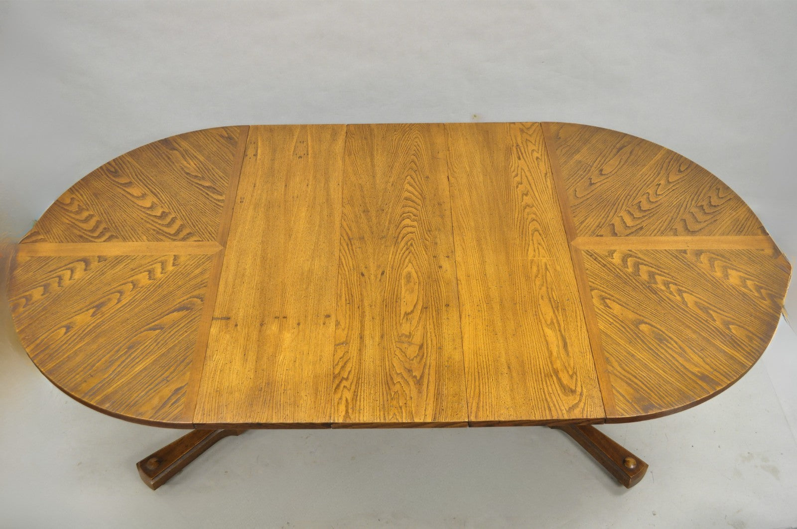 Vintage Mid Century Modern Oak Sunburst Round Extension Pedestal Dining Table