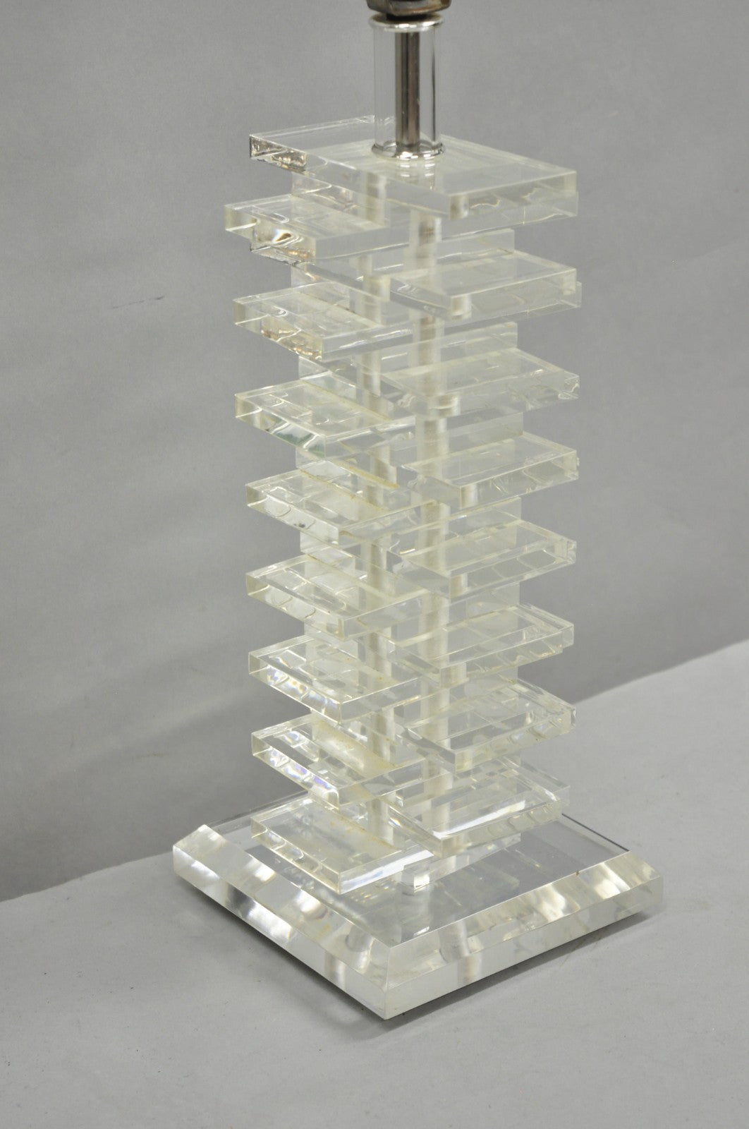 Vintage Mid Century Modern Lucite Acrylic Stacked Skyscraper Table Lamp