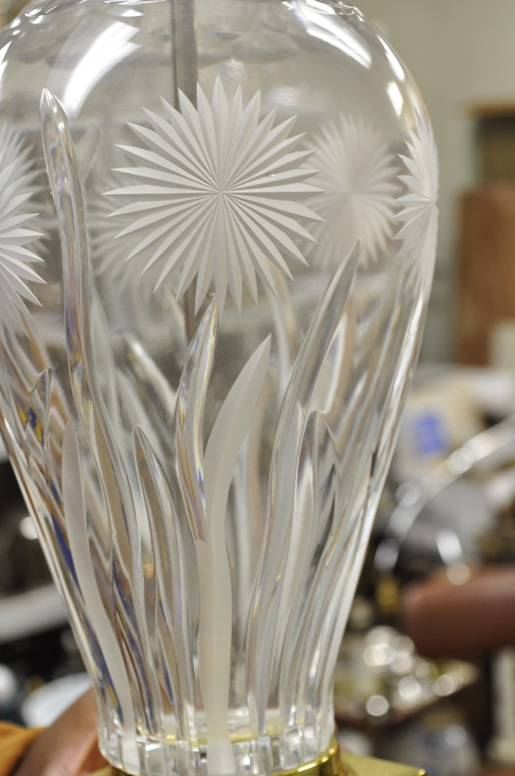 Vintage French Style Cut Crystal Glass Etched "Tulip Flower" Brass Table Lamp