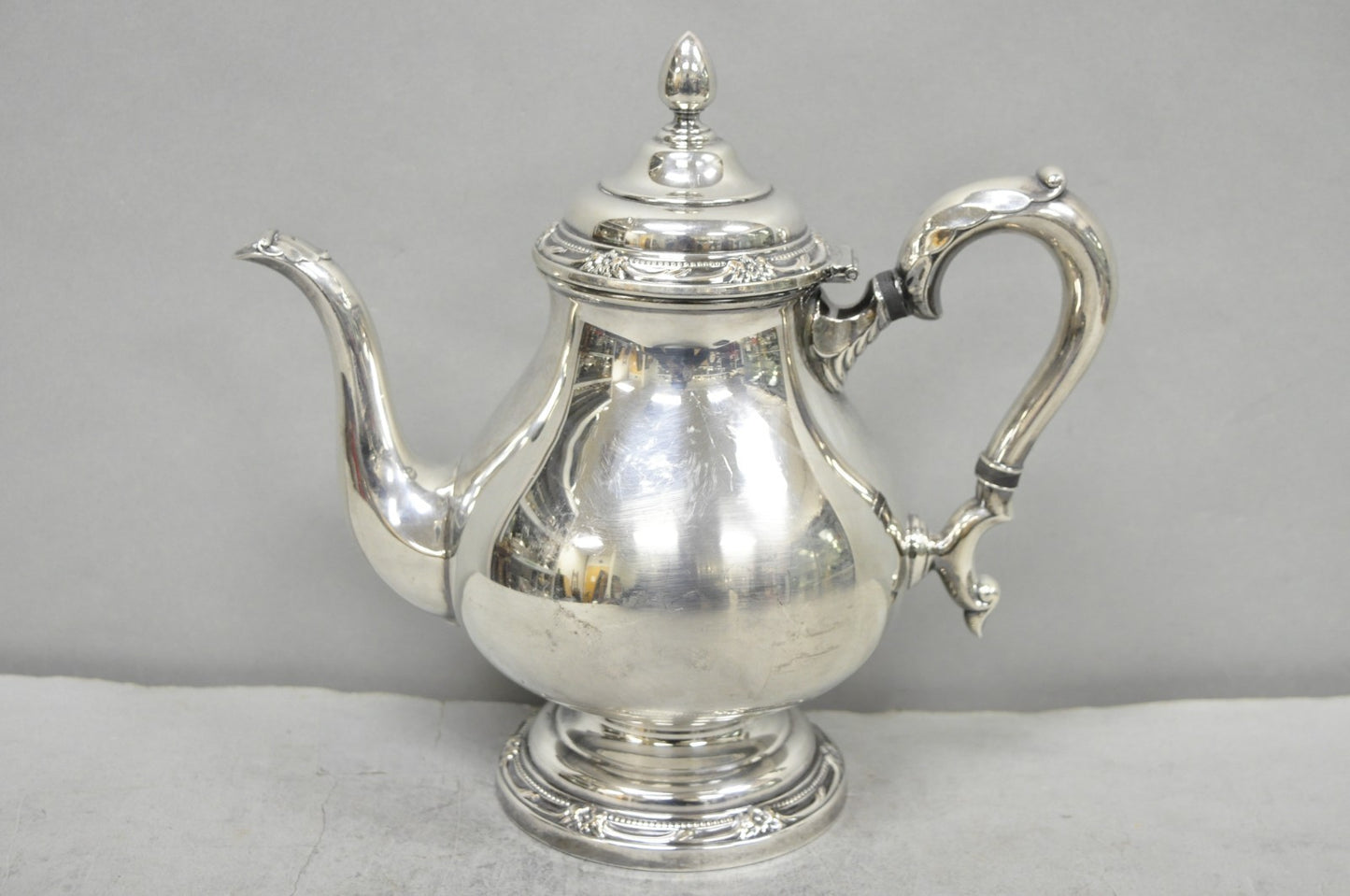 Vintage Rogers Bros Remembrance 9802 Victorian Silver Plated Teapot Tea Kettle