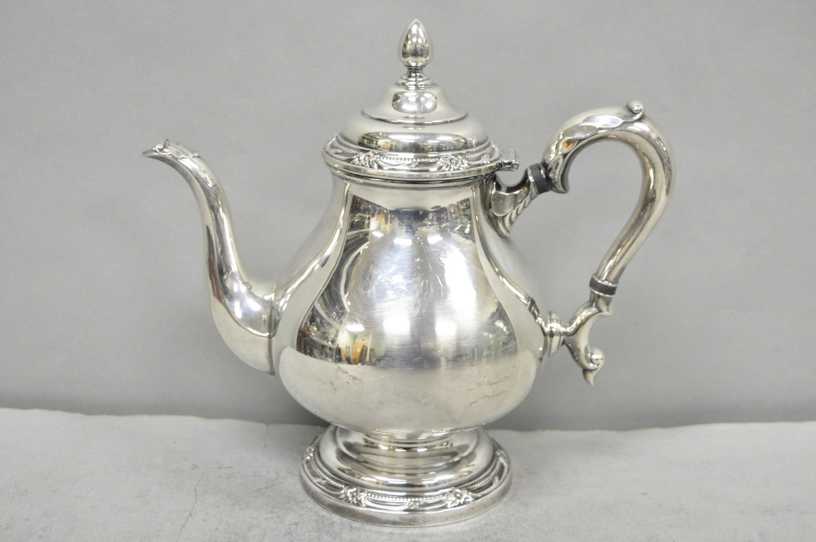 Vintage Rogers Bros Remembrance 9802 Victorian Silver Plated Teapot Tea Kettle