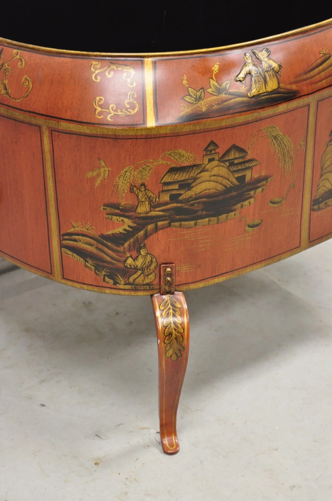 Italian Red Tole Metal Chinoiserie Gilt Decorated Floor Jardiniere Planter Pot