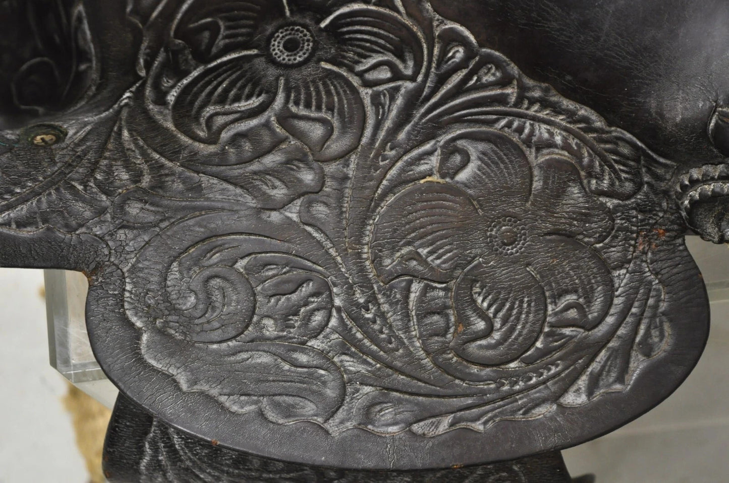 Vintage Brown Tooled Leather Floral Embossed 15" Seat Horse Riding Saddle