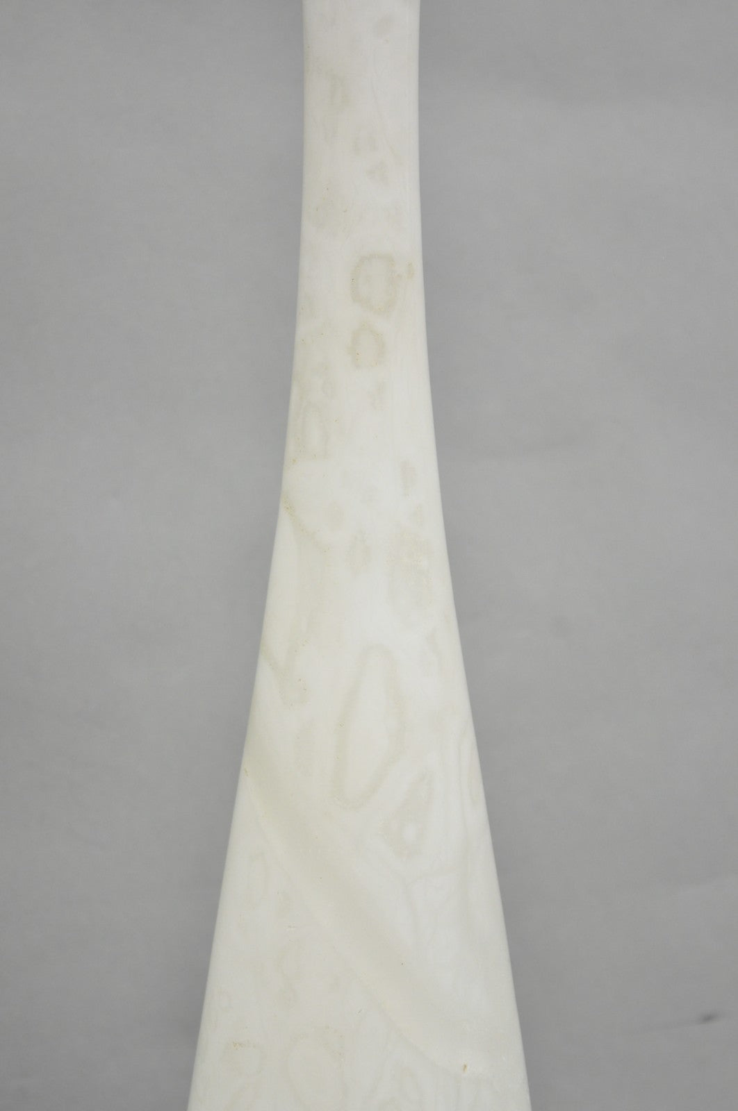 Vintage Italian Mid Century Modern 2 Tone Alabaster Green White Table Lamp Pair