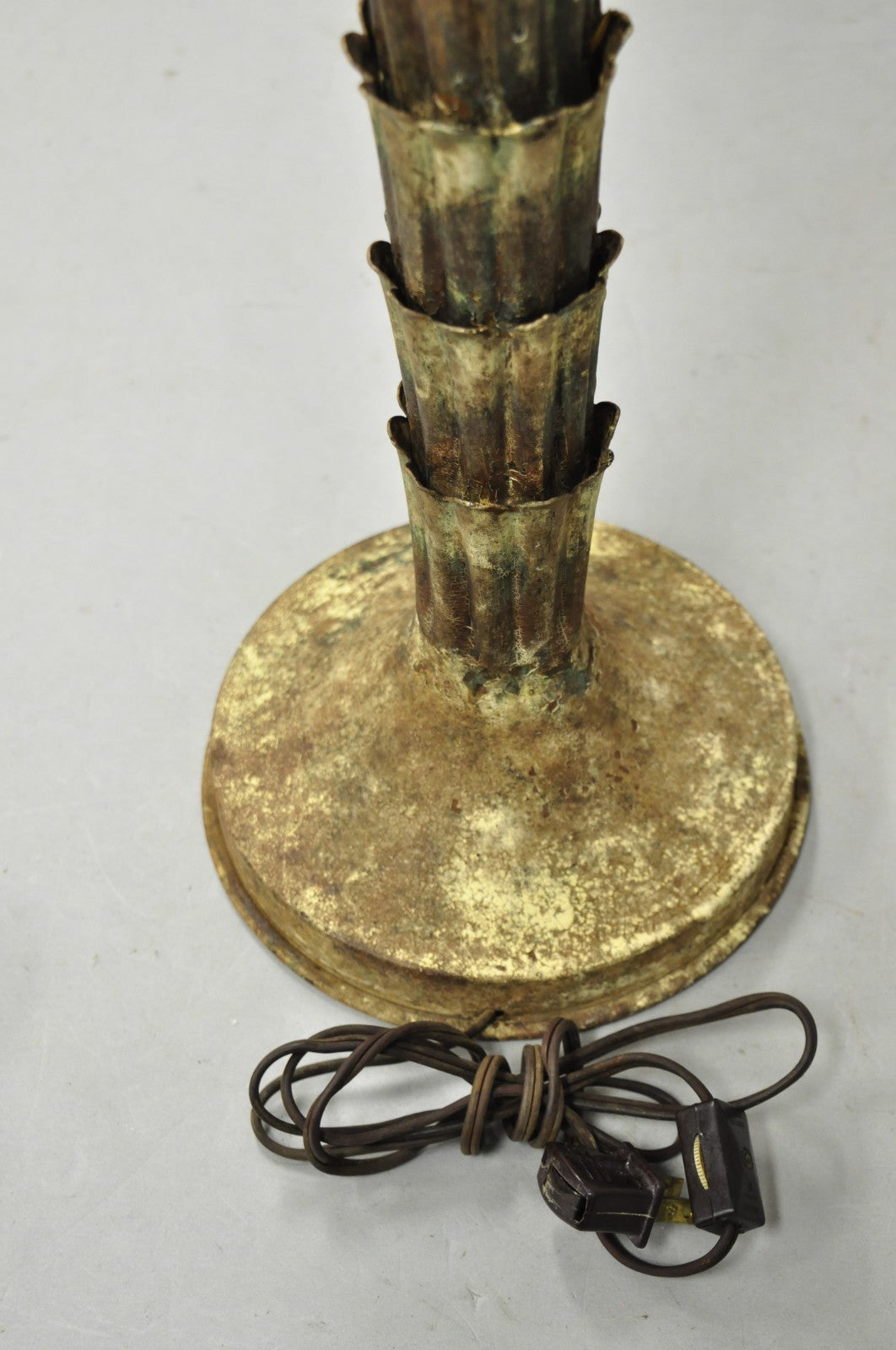 Vintage Italian Hollywood Regency Tole Metal Tropical Palm Tree Table Lamp