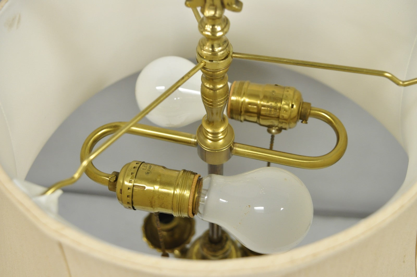 Vintage Middle Eastern Brass Genie Oil Lamp Candelabra Table Lamp w/ Shade