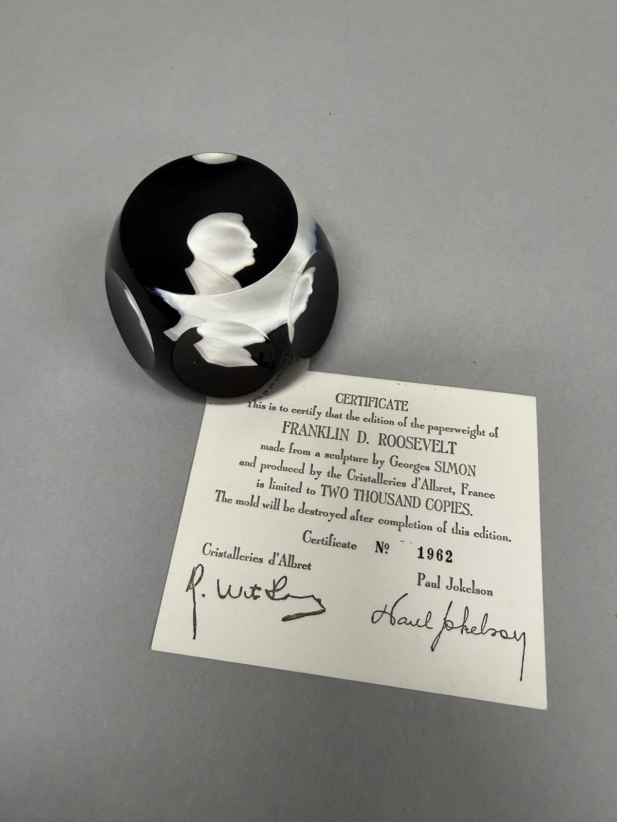 Cristal D'Albret France Franklin D Roosevelt Sulphide Paperweight Faceted Purple