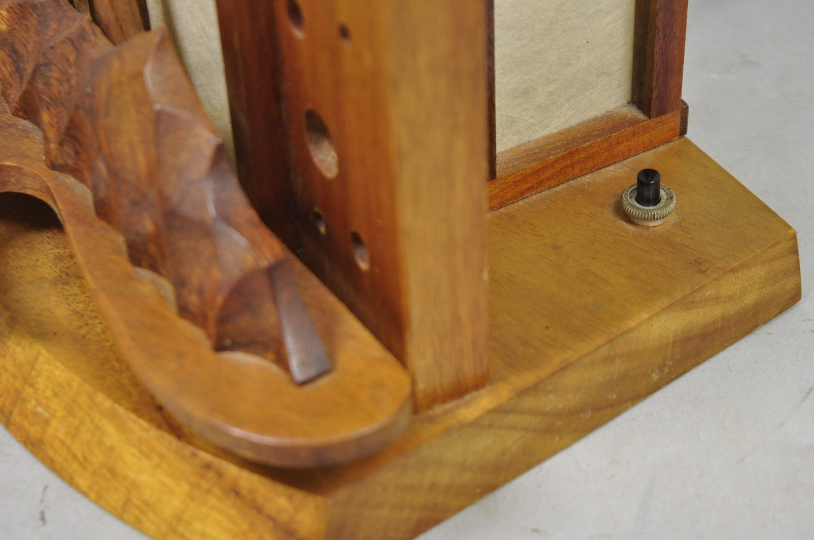 Vintage Mid Century Modern Carved Hawaiian Koa Wood Palm Tree Tiki Table Lamp