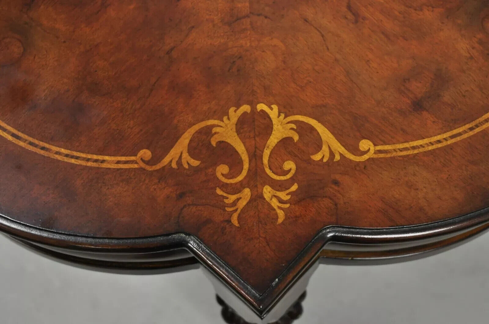 Ethan Allen Italian Mediterranean Style Marquetry Inlay Accent Side Center Table