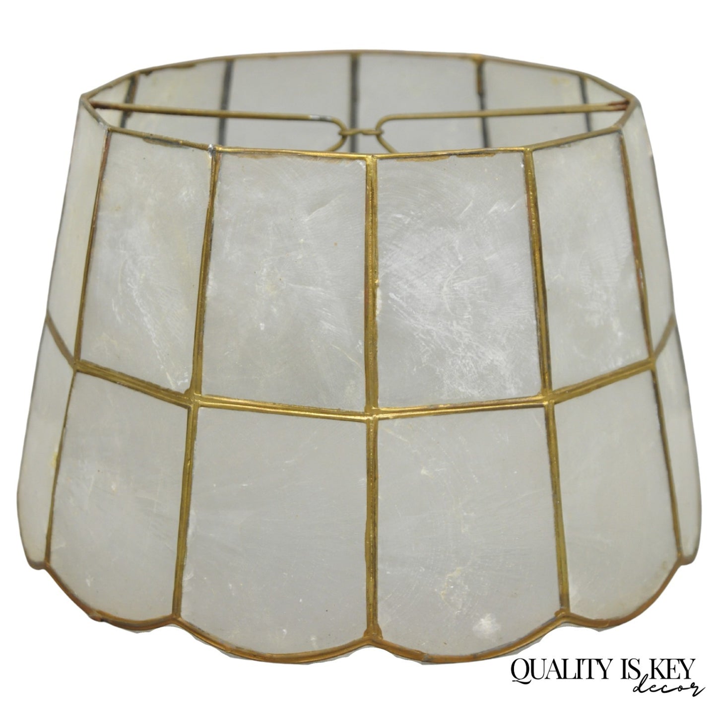 Vintage Italian Hollywood Regency Capiz Shell Gold 8.5" Round Clip On Lamp Shade