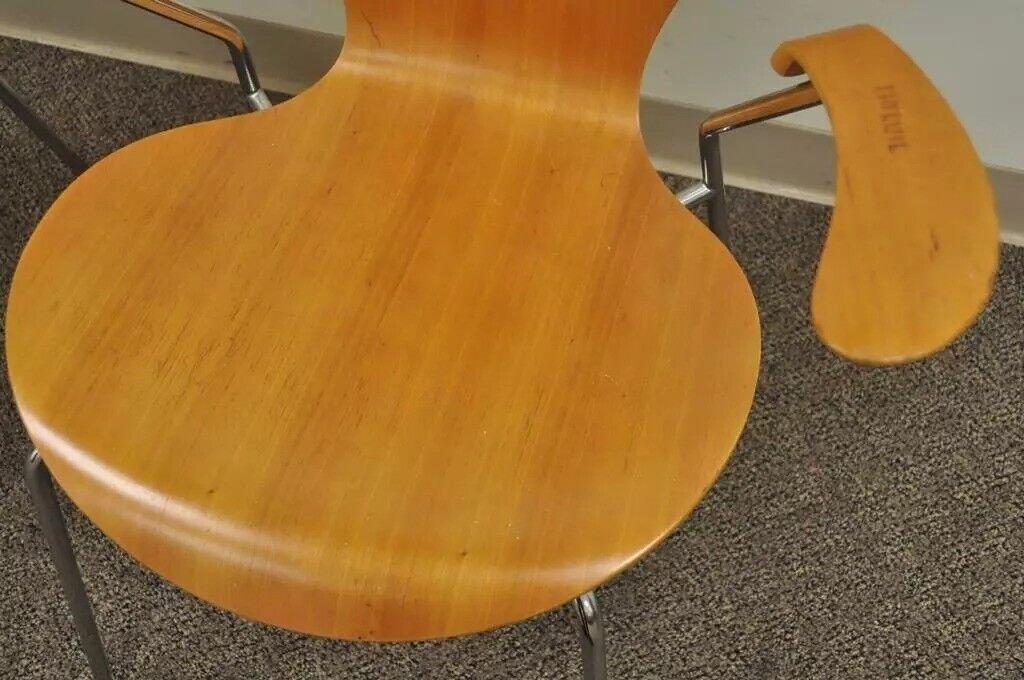 Fritz Hansen Arne Jacobsen Knoll Series 7 Danish Teak Arm Chairs (A) - Pair