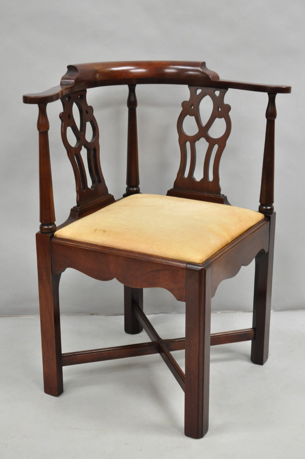 Vintage Hickory Chair Co Georgian Style Mahogany Corner Accent Side Chair