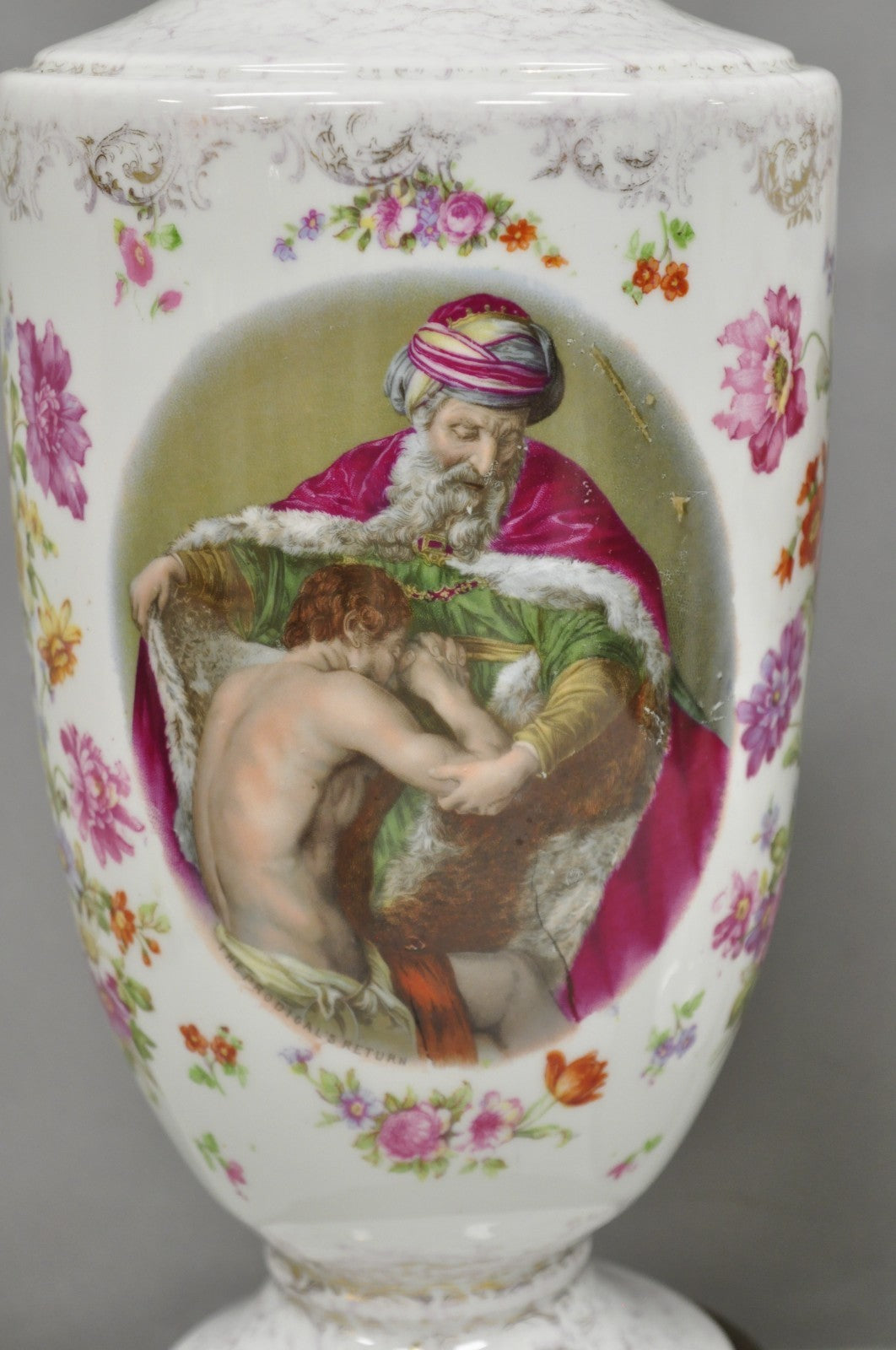 Antique French Renaissance Victorian Porcelain Urn Figural Cameo Table Lamp Pair