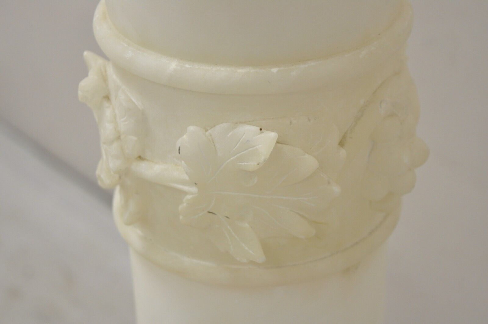 Antique Italian Carved Alabaster Maple Leaf Classical Pedestal Column Stand