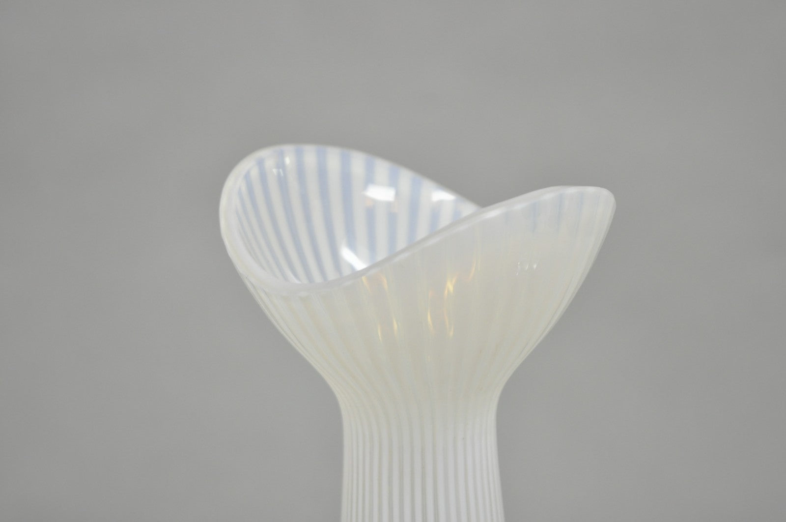 Vintage Uno Westerberg Spectra Pukeberg White Opalescent Glass Ribbed Vase