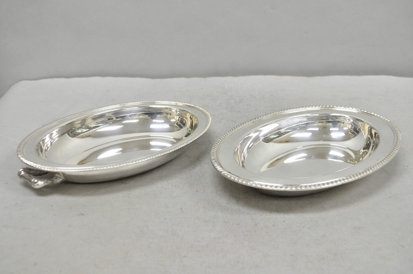 Vintage Oneida Fiesta Silver Plated Oval Covered Vegetable Serving Dish Platter