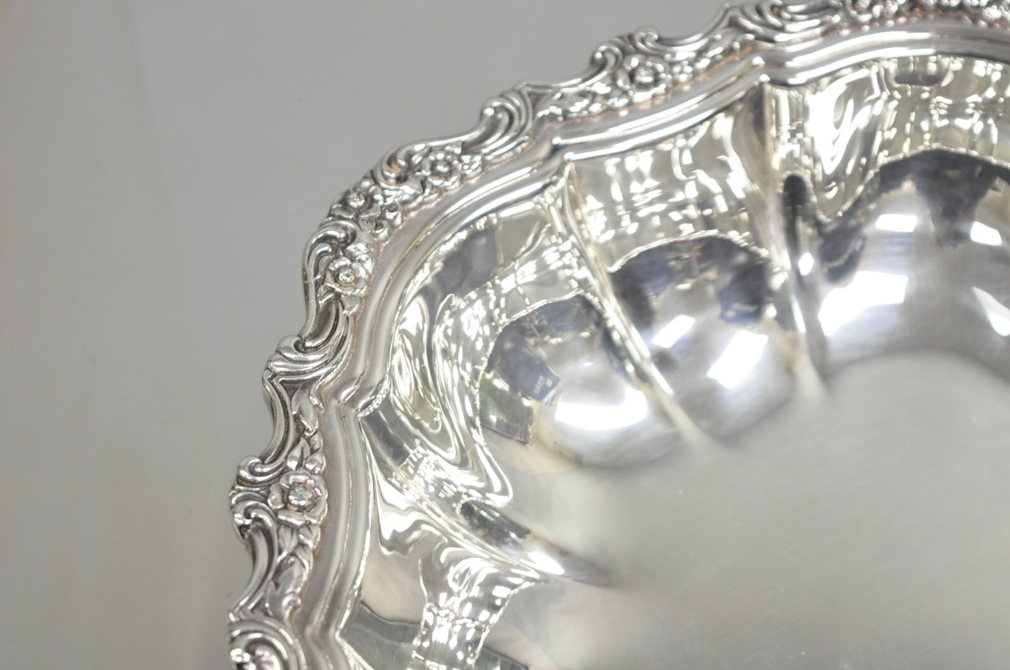 Vintage International Silver Co "Countess" Silver Plated Scalloped Dish Bowl