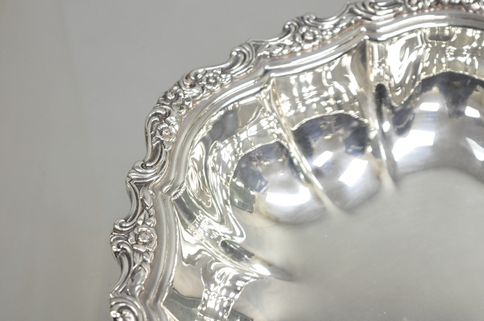Vintage International Silver Co "Countess" Silver Plated Scalloped Dish Bowl