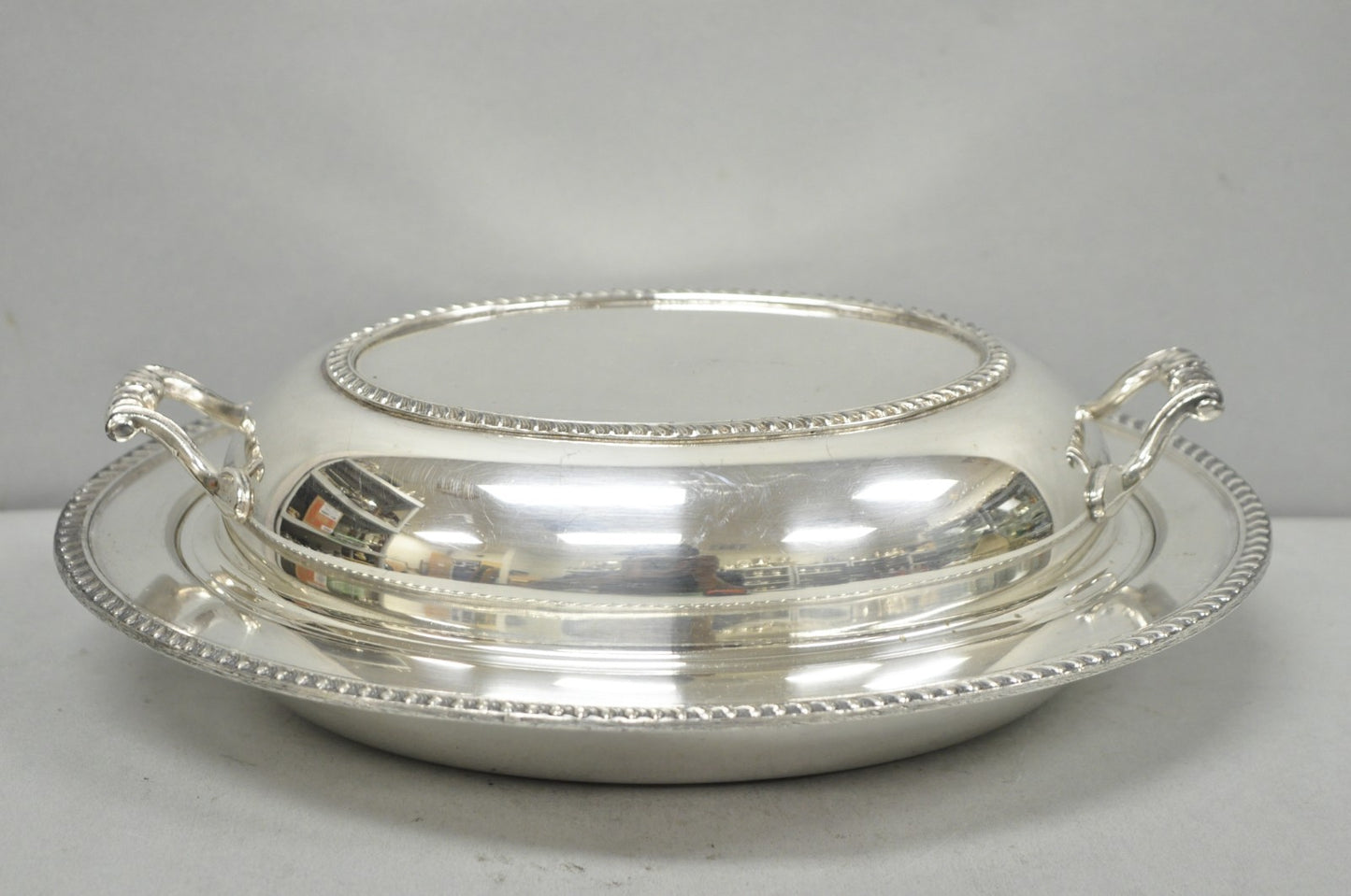 Vintage Modern Silver Mfg Co Silver Plated Twin Handle Vegetable Serving Dish