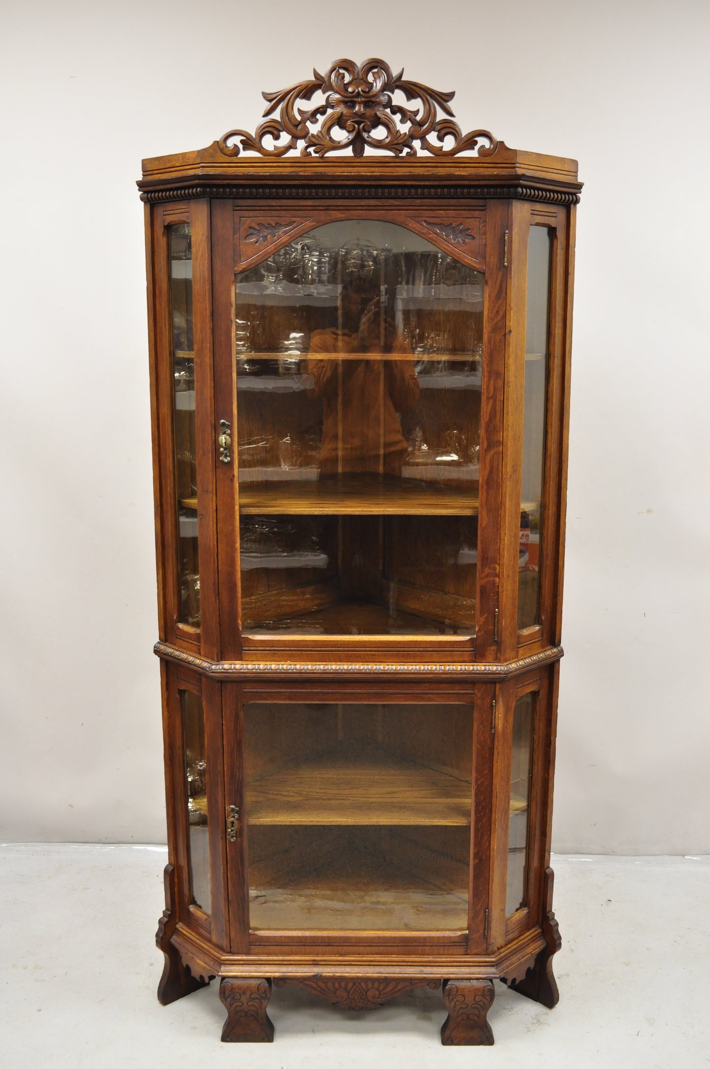 Antique Oak Victorian Renaissance Glass Door Carved Curio Corner China Cabinet