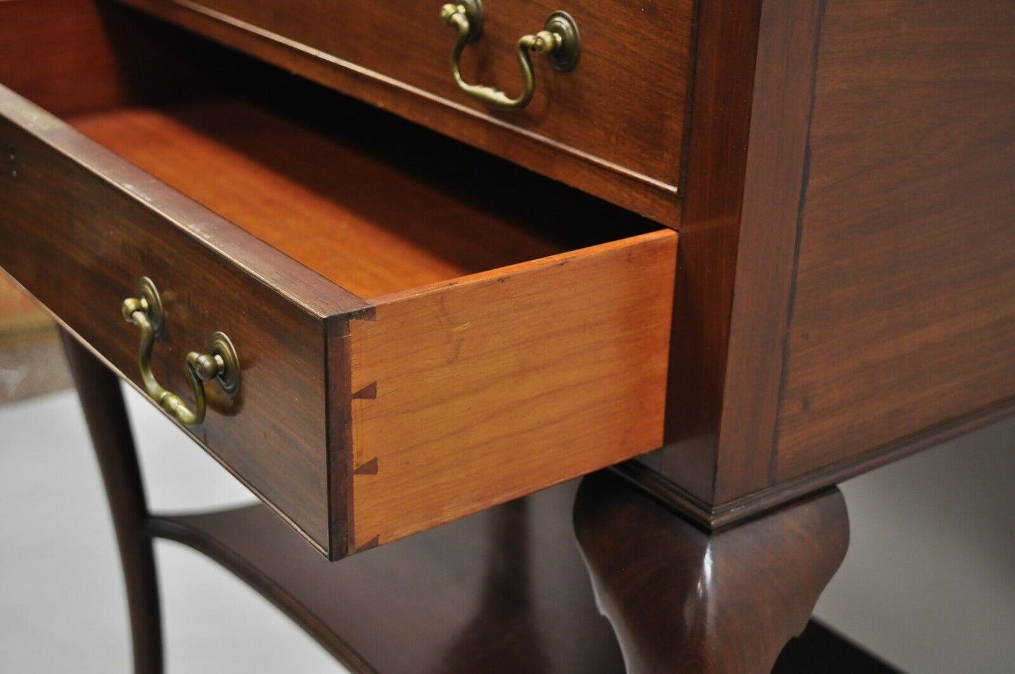 Vtg English Queen Anne Mahogany Lift Top Silverware Chest Server Buffet Cabinet