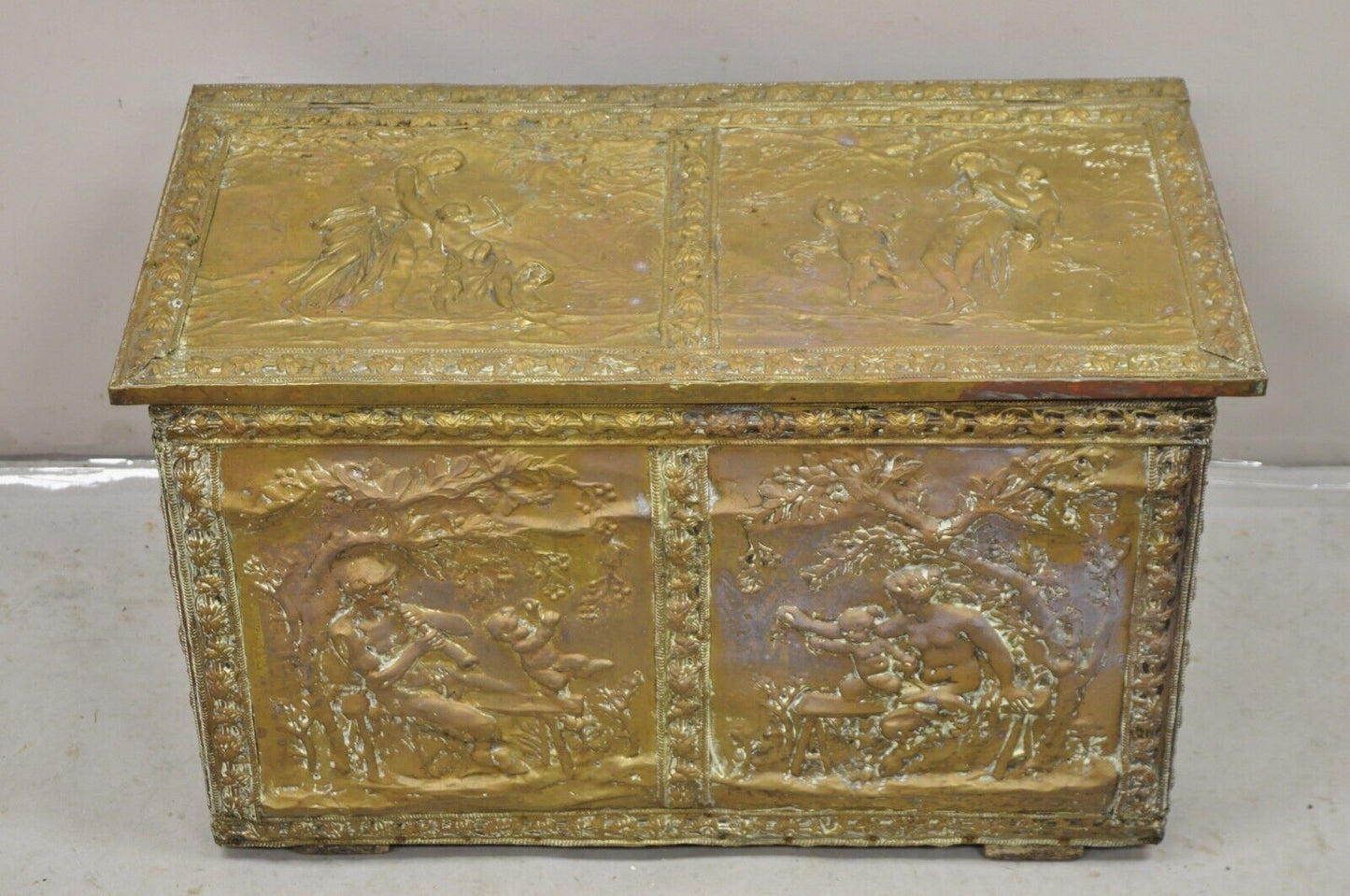 19th C. English Victorian Figural Repousse Brass Clad Coal Bin Storage Chest