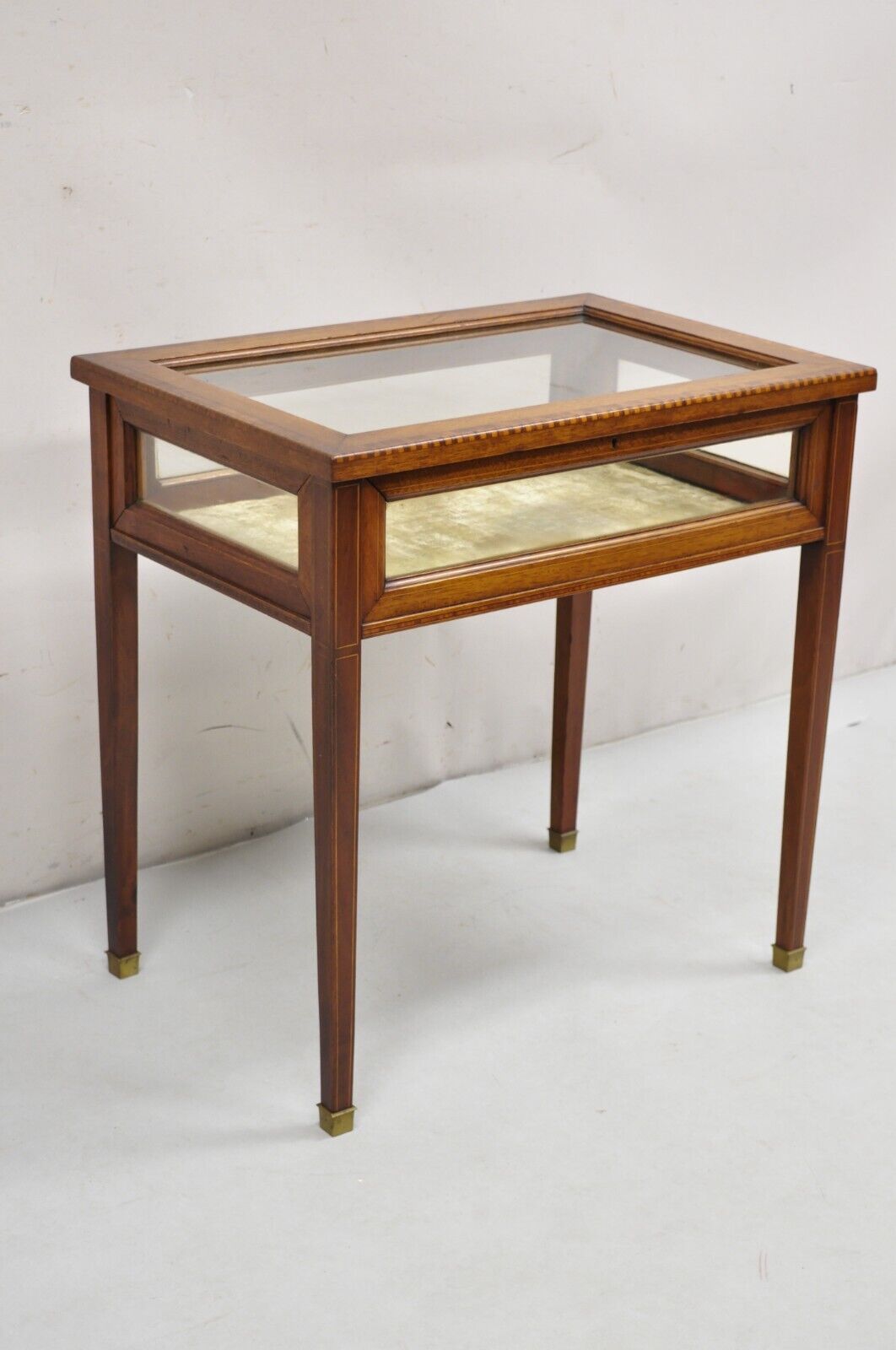Antique English Edwardian Inlaid Mahogany Small Bijouterie Curio Display Table