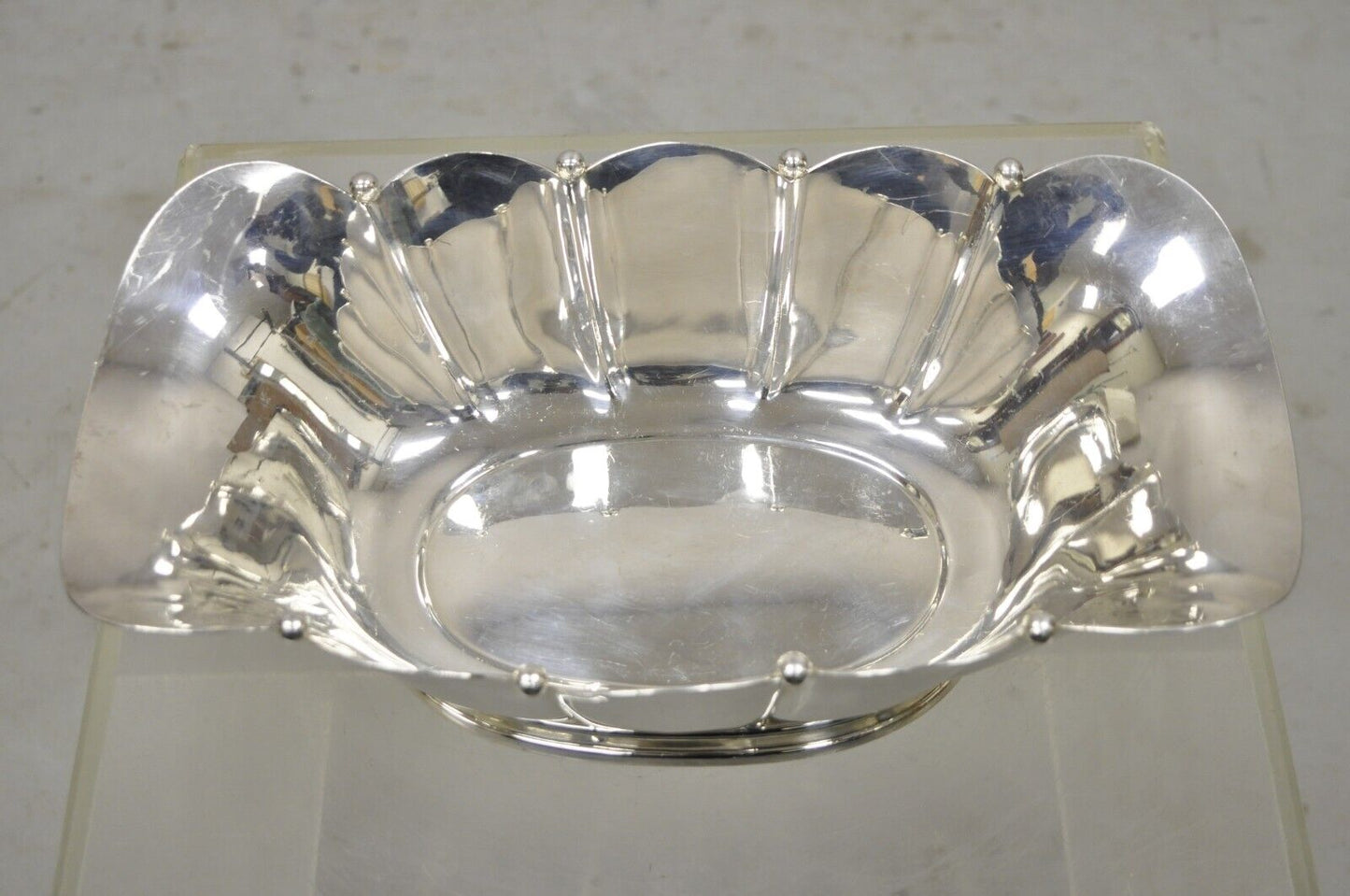 Vintage Reed & Barton Silver Plated Scalloped Fluted Large Fruit Bowl Dish
