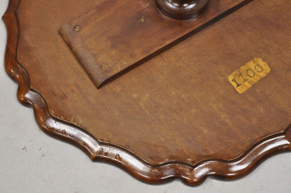 Vintage Mahogany Chippendale Georgian Style Round Pie Crust Pedestal Side Table