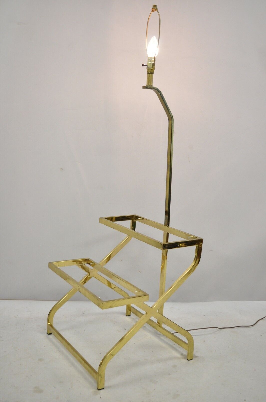 Vintage Mid Century Modern Brass Metal 2 Tier Step Up Floor Lamp End Table