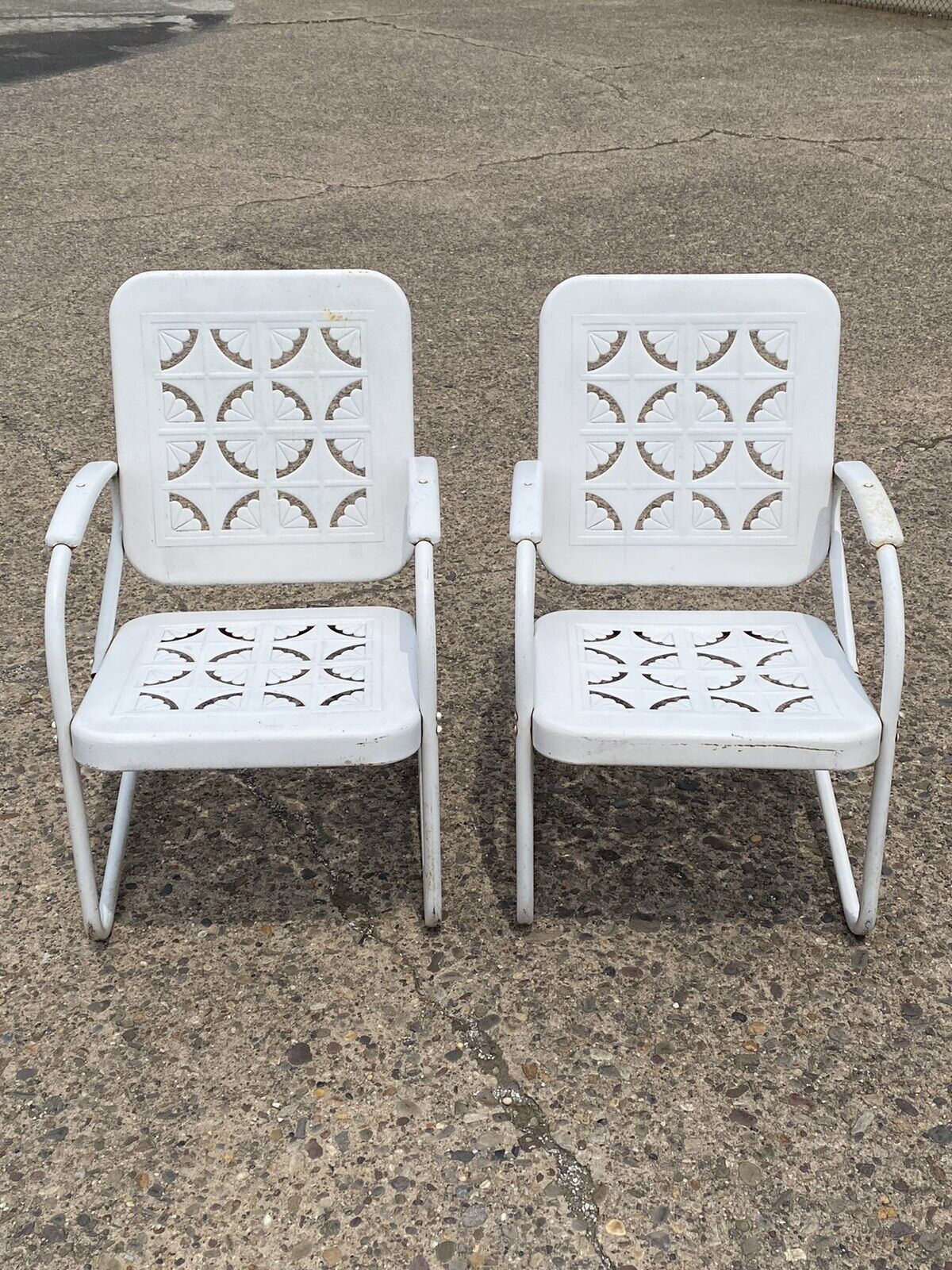 Vintage Starburst Pie Crest Metal Outdoor Patio Springer Lounge Chairs - a Pair