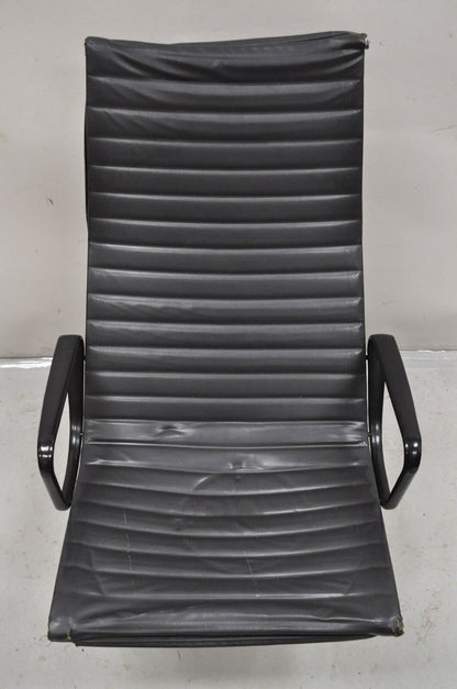 Vintage Herman Miller Charles and Ray Eames Design Swivel Aluminum Group Chair