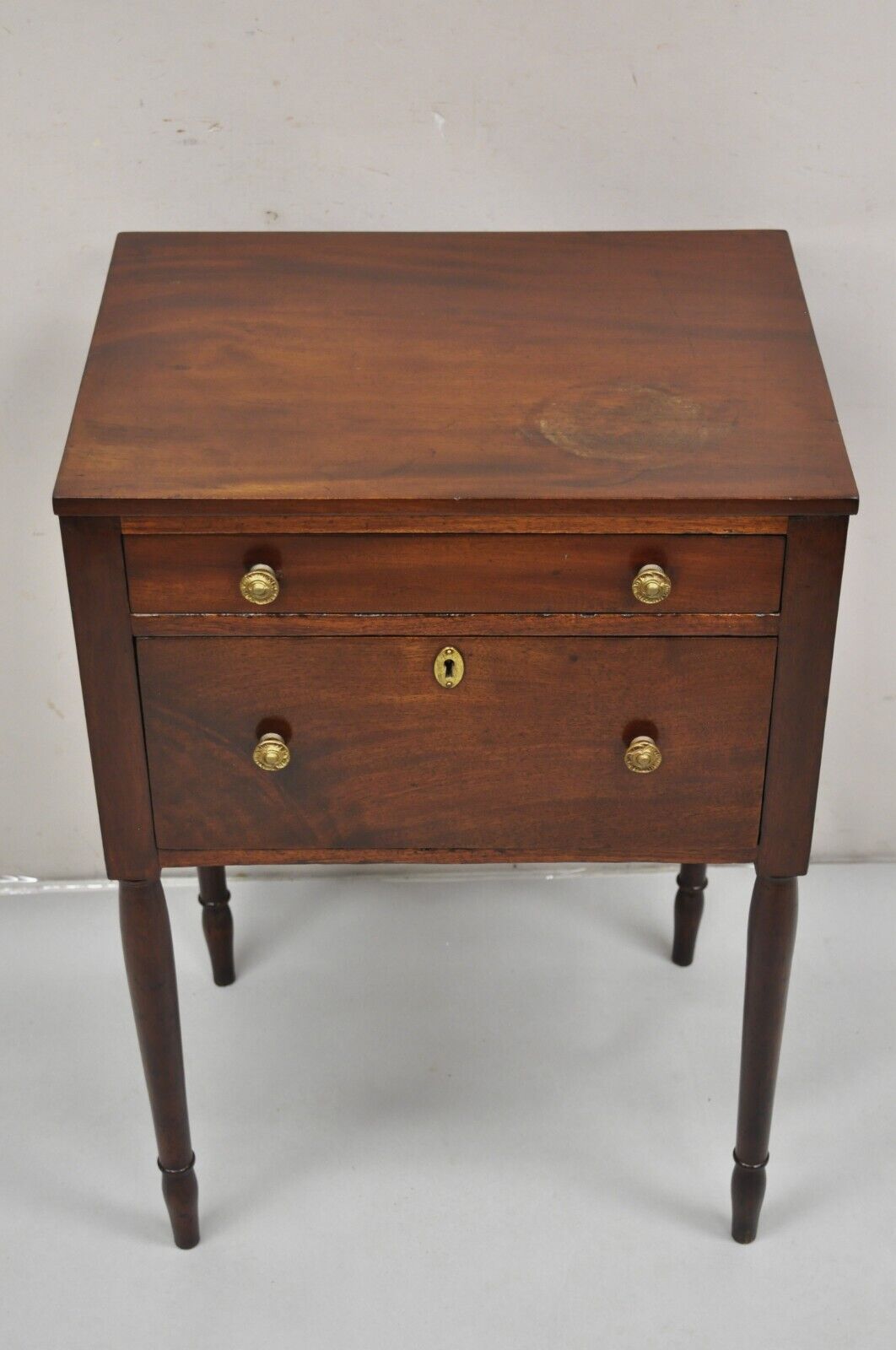 Antique Federal Sheraton Mahogany 2 Drawer Work Stand Side Table Nightstand