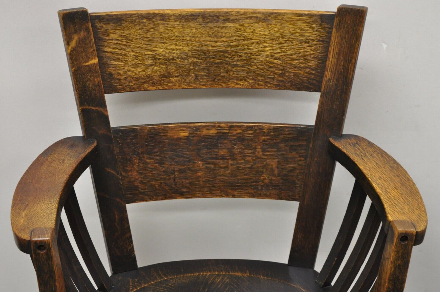 Antique Arts & Crafts Mission Oak Bowed Spindle Plank Seat Arm Chair