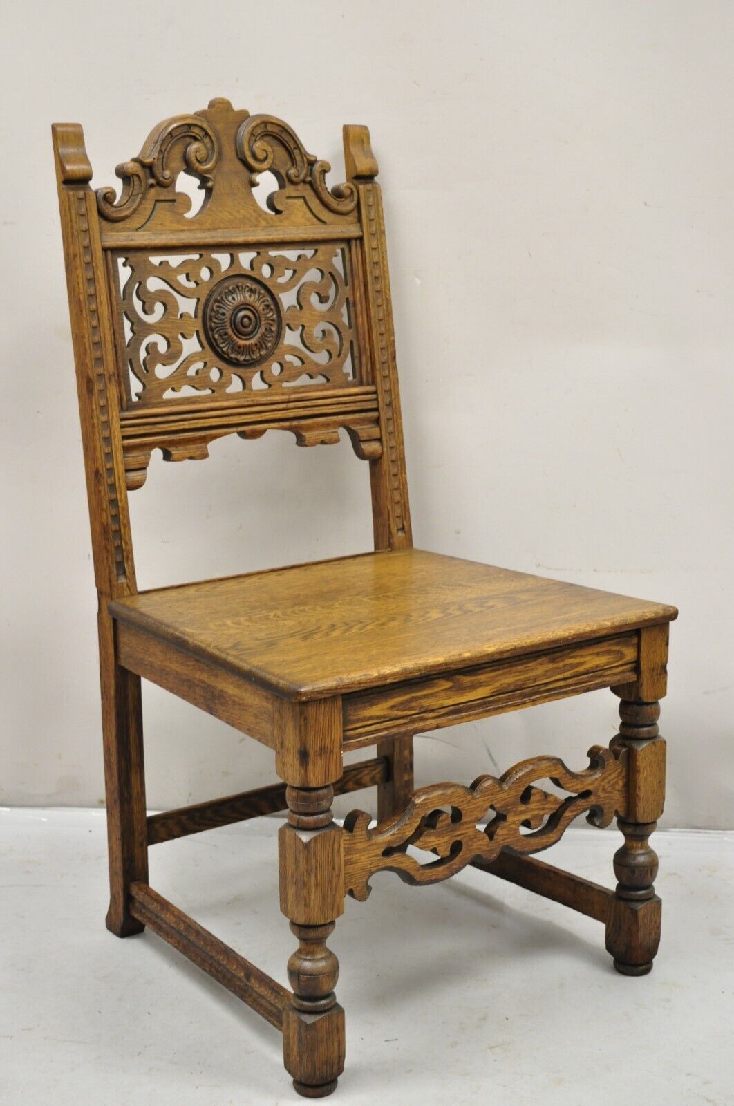 Antique Vanleigh Carved Oak Italian Renaissance Style Throne Dining Side Chair