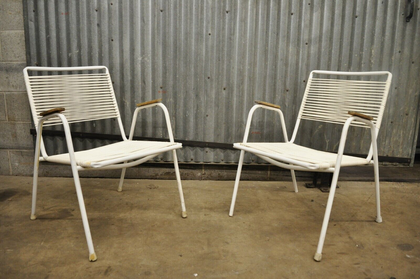 4 Vintage Aluminum Vinyl Rope Cord Seat Mid Century Modern Pool Lawn Arm Chairs