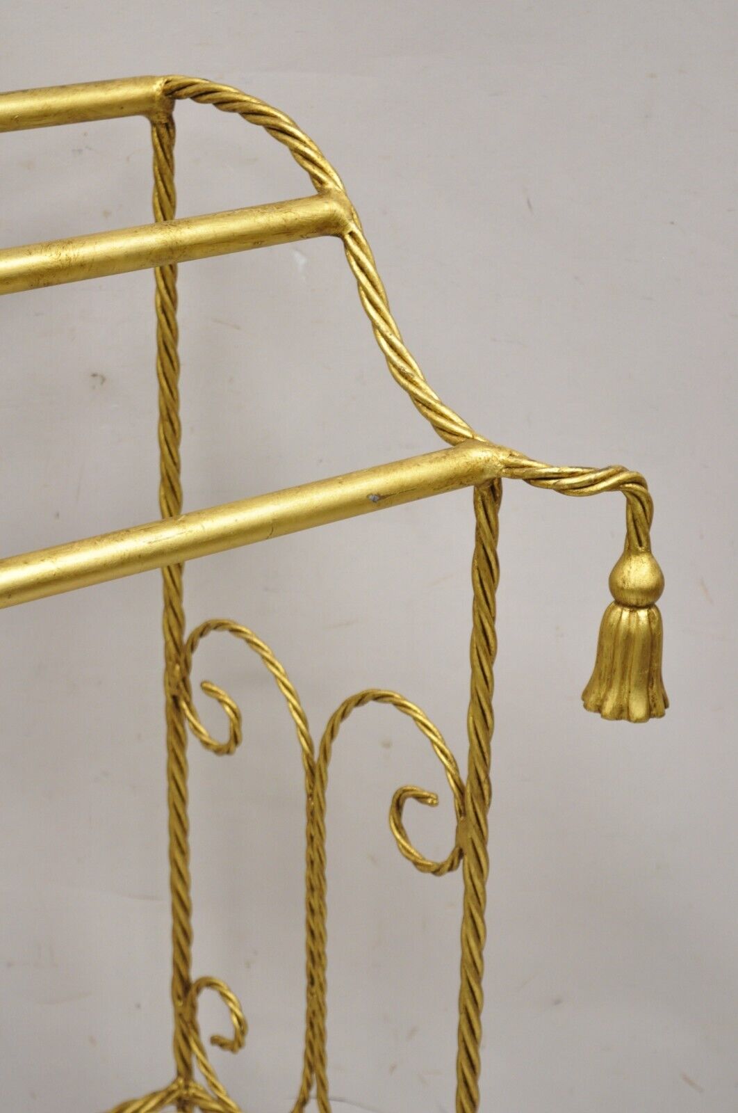 Italian Hollywood Regency Gold Iron Metal Rope Tassel Bathroom Towel Rack Stand