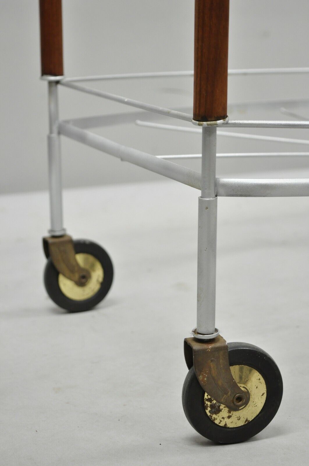 Vintage Mid Century Modern Atomic Era Metal Rolling Bar Tea Cart Server