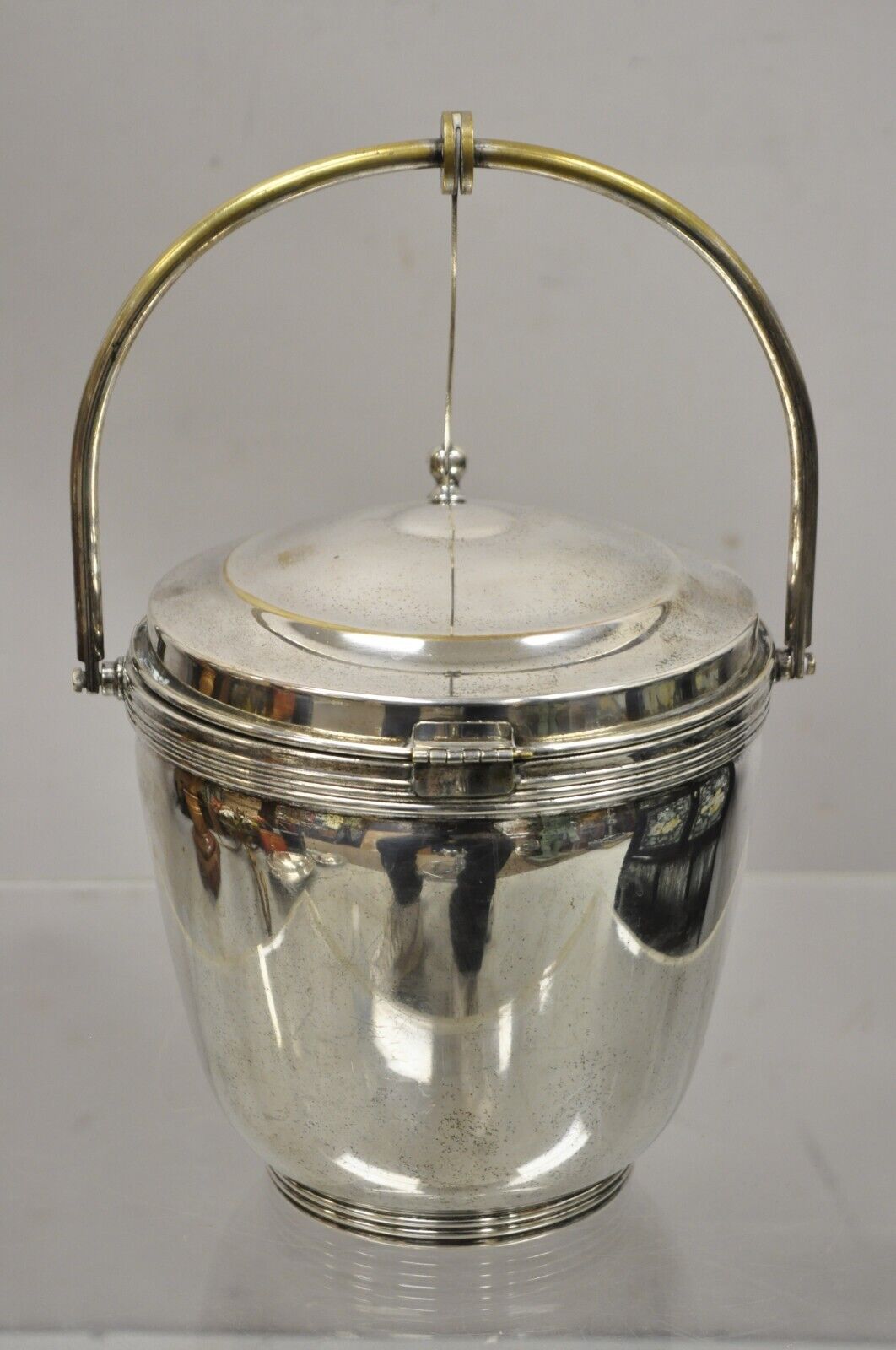 Vintage Sheffield Silver Co. Silver Plate Regency Reticulating Hinge Ice Bucket