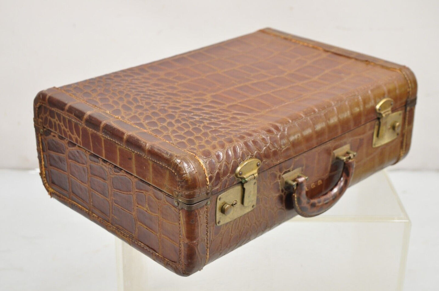 Vintage Art Deco Brown Leather Crocodile Embossed 18" Hard Suitcase Luggage