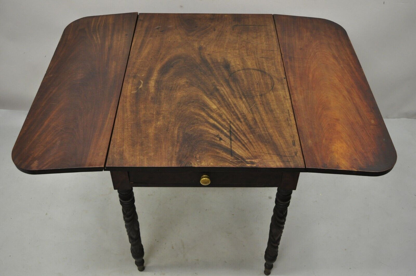 19th Century American Sheraton Mahogany Drawer Drop Leaf Breakfast Dining Table