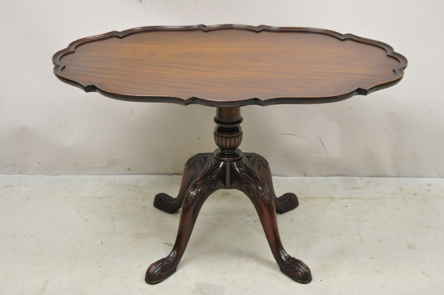 Mahogany Chippendale Style Tilt Top Pedestal Base Scalloped Oval Coffee Table