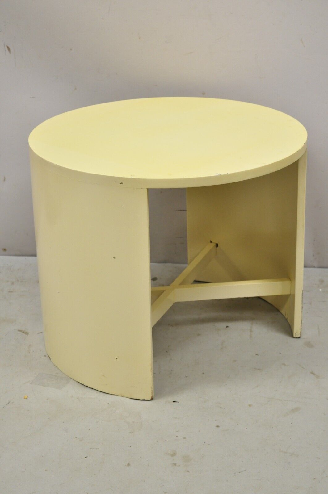 Mid Century Bone Lacquer Round Post Modernist Stretcher Base Accent Side Table