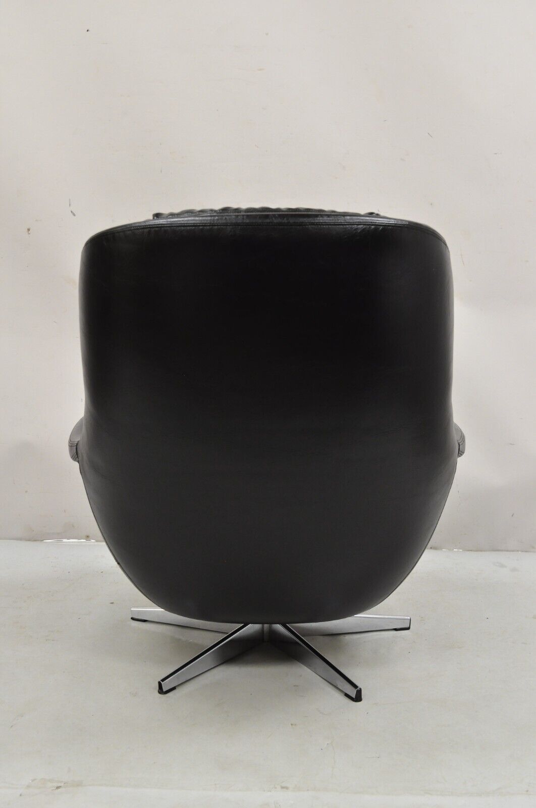 Vtg W&J Sloane Black Mid Century Modern Selig Overman Style Swivel Lounge Chair